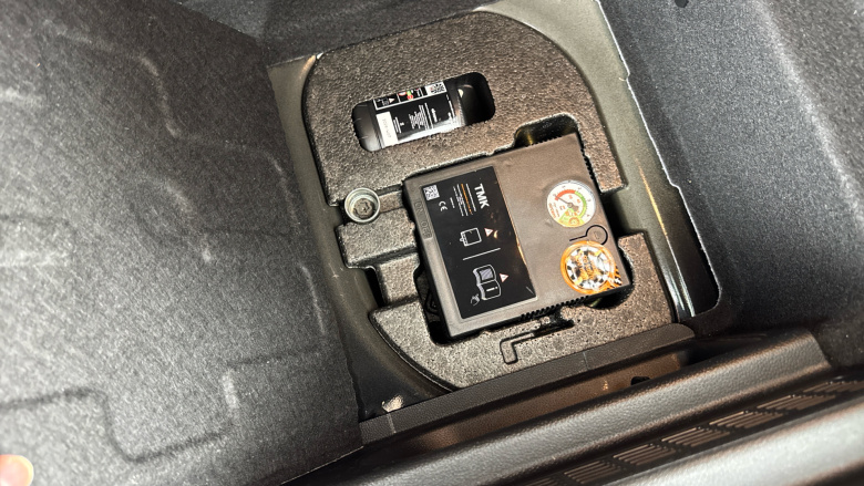 MINI Hatchback 1.5 Cooper Classic 3dr Auto [Comfort/Nav Pack] Petrol Hatchback